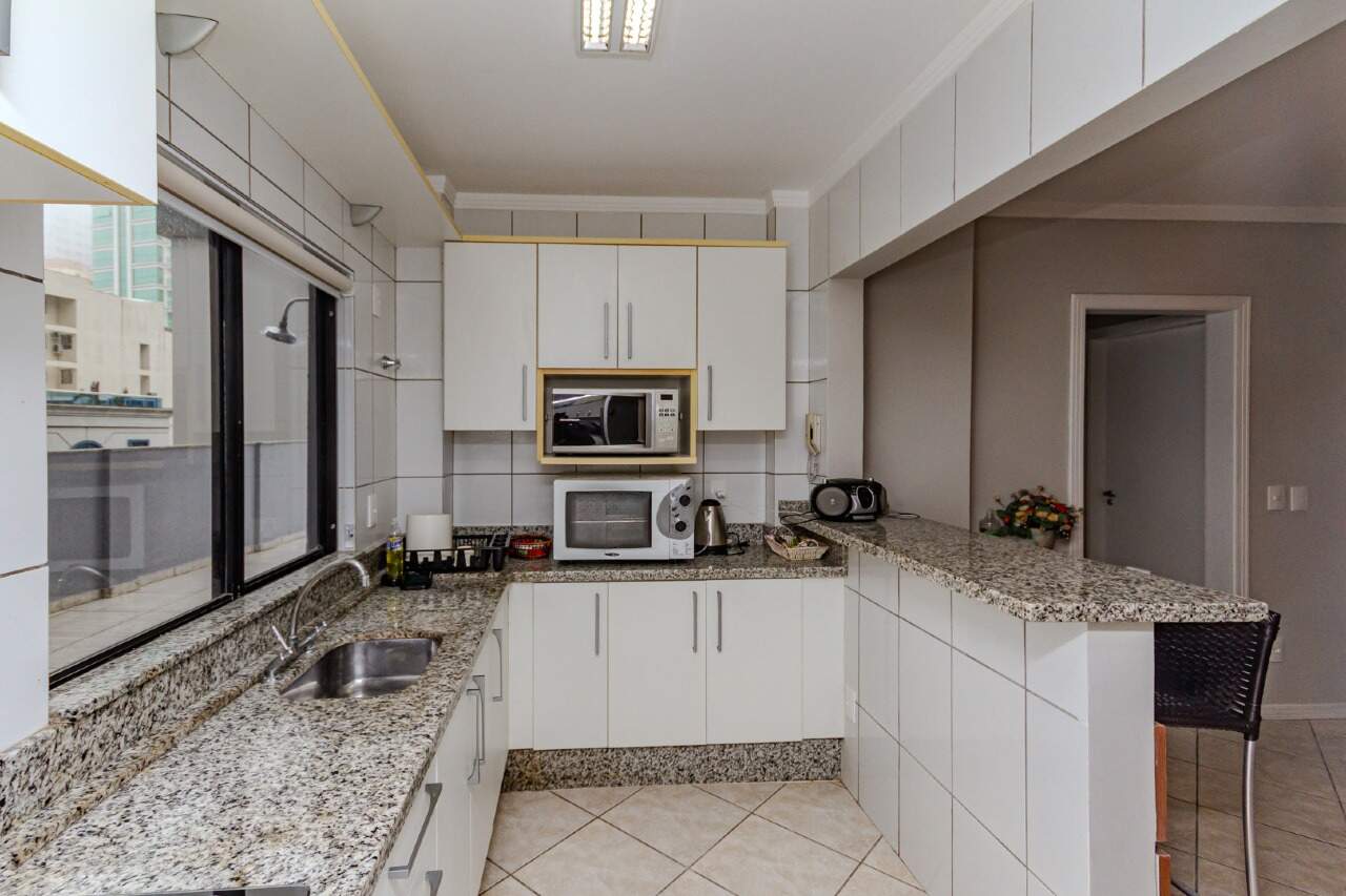 Apartamento diferenciado à venda no Centro: 