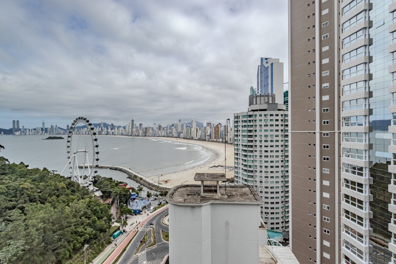 Apartamento à venda no Pioneiros: 