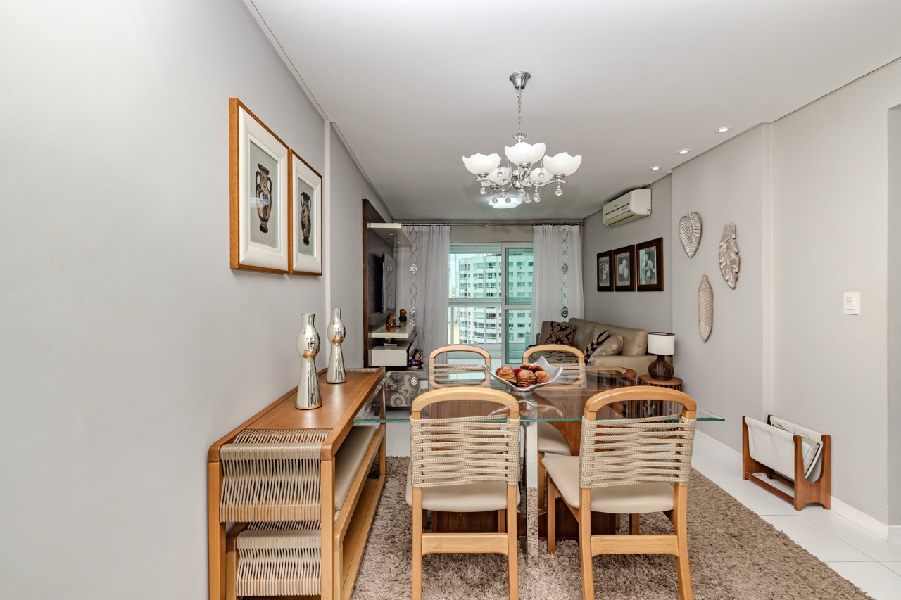 Apartamento à venda no Pioneiros: 