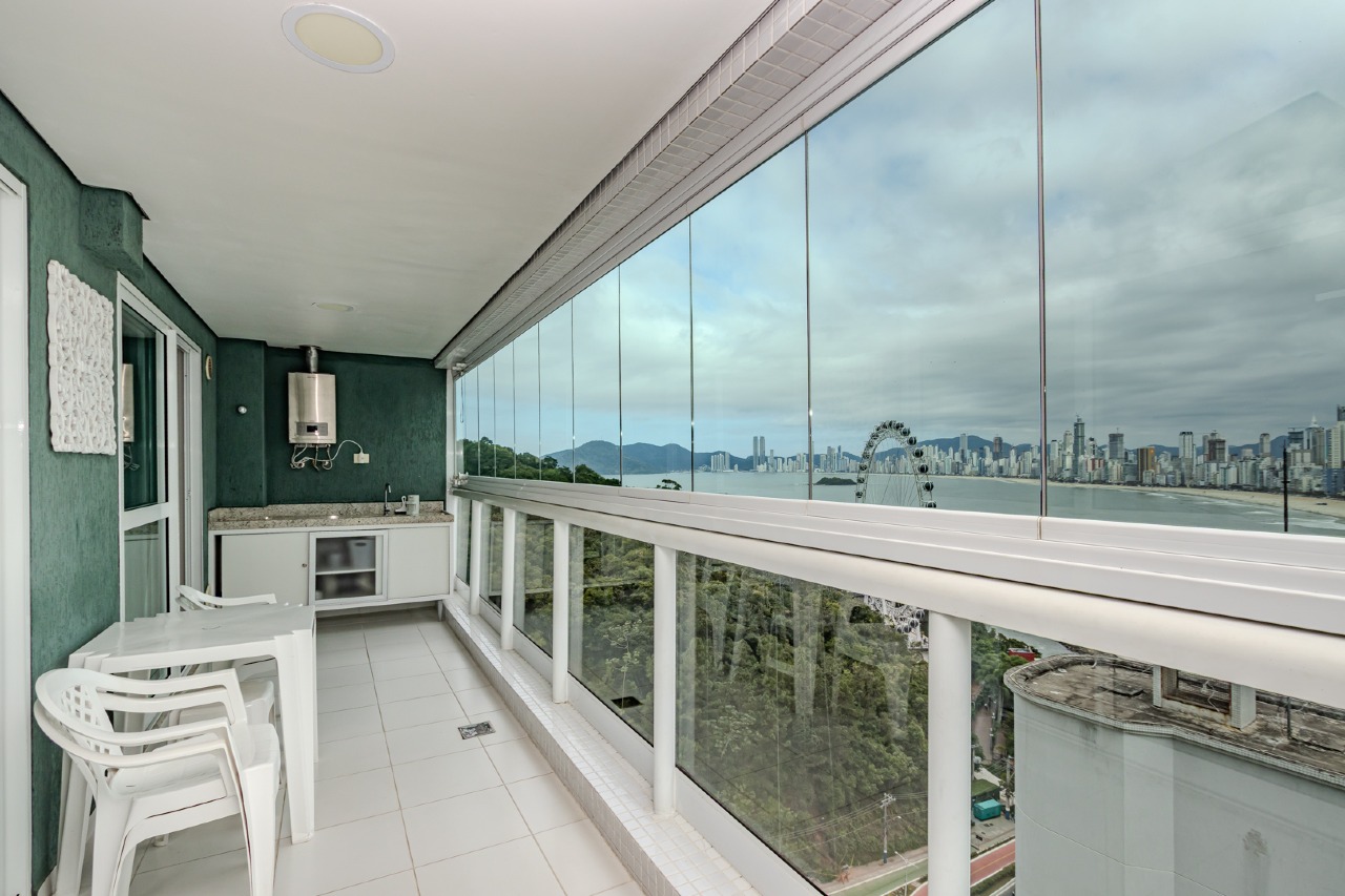 Apartamento à venda no Pioneiros: 