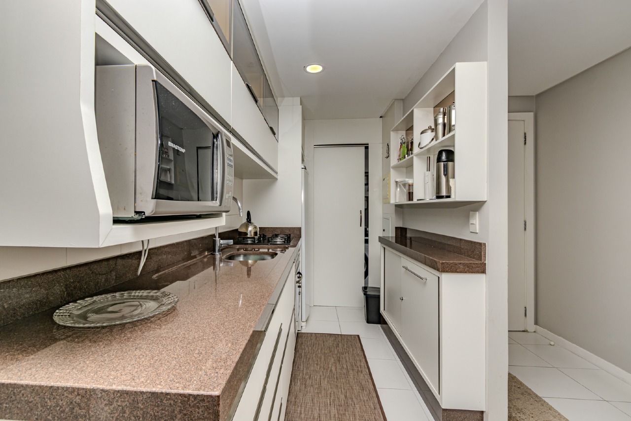 Apartamento à venda no Pioneiros: 