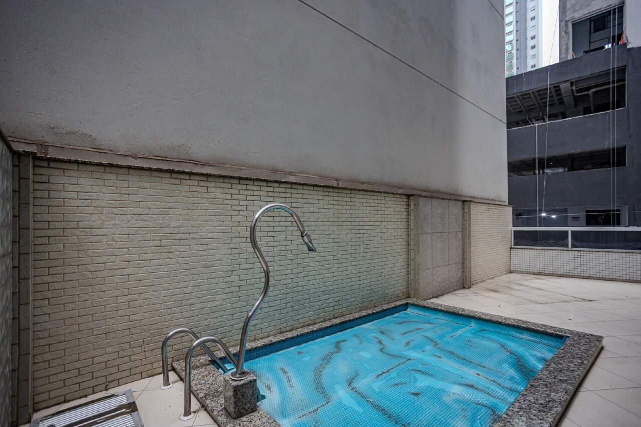 Apartamento diferenciado à venda no Centro: 