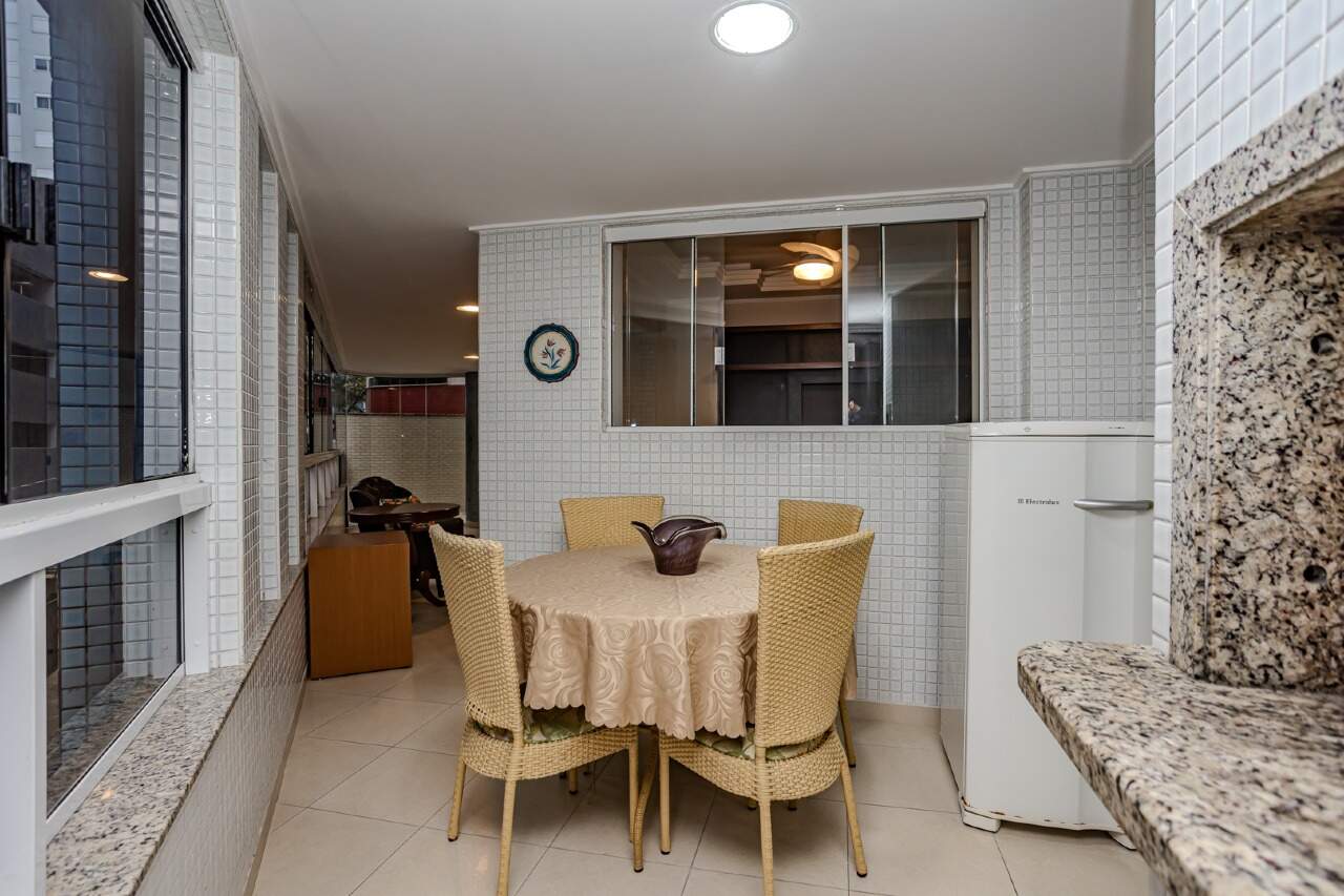 Apartamento diferenciado à venda no Centro: 