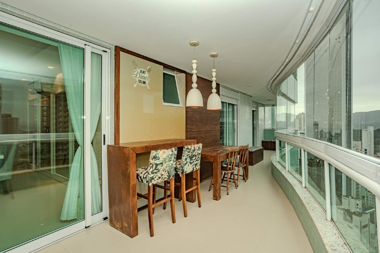 Apartamento para aluguel no Centro: 