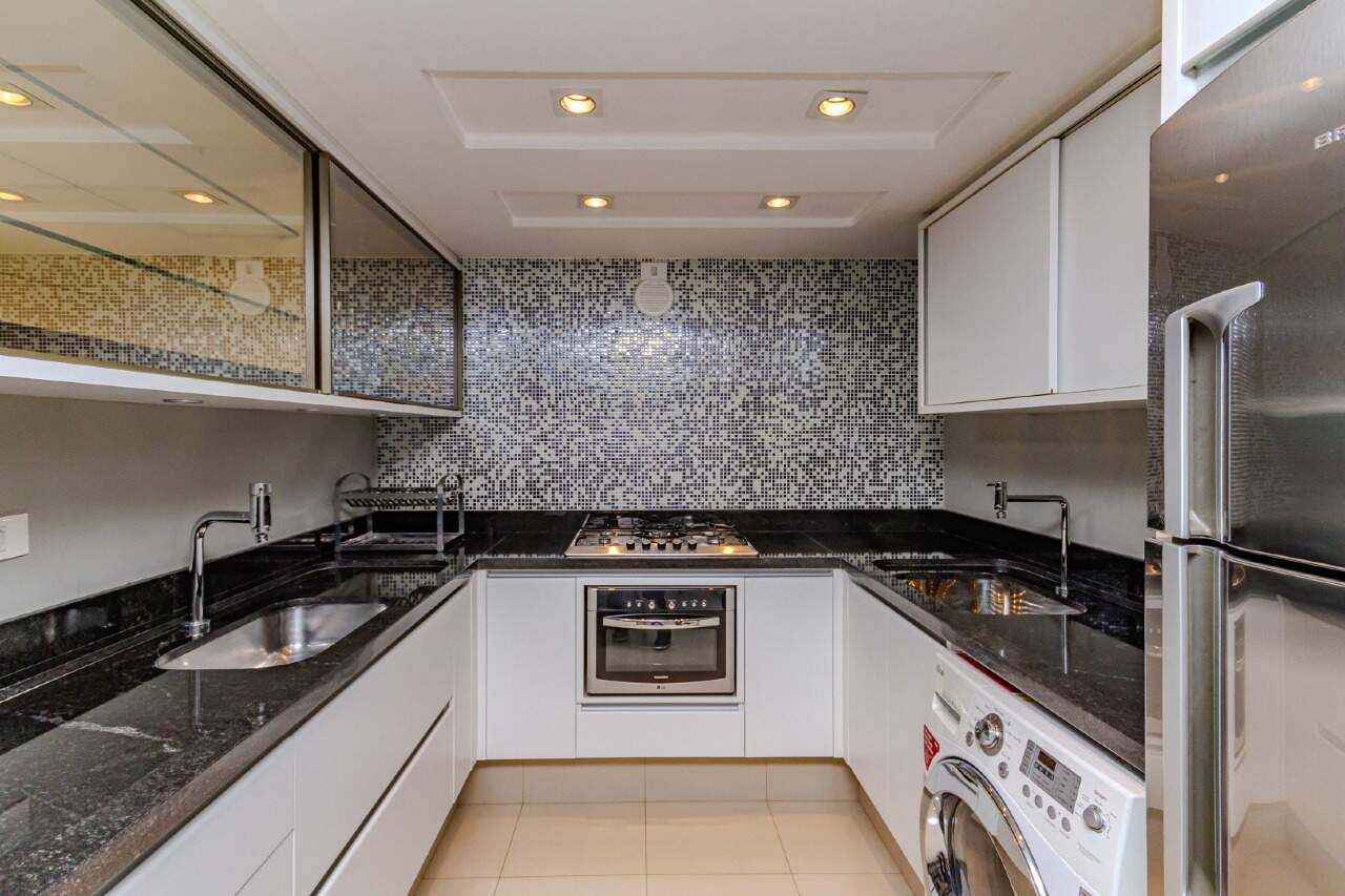 Apartamento à venda no Pioneiros: 