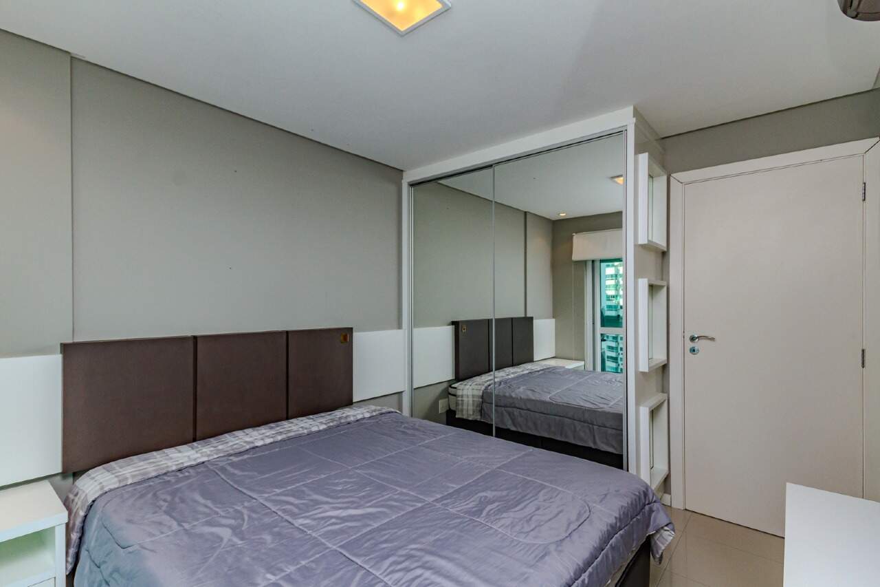 Apartamento à venda no Pioneiros: 