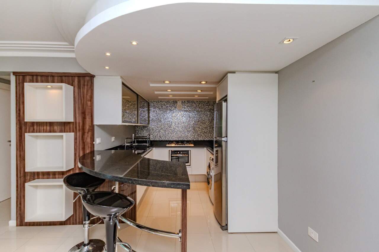 Apartamento à venda no Pioneiros: 
