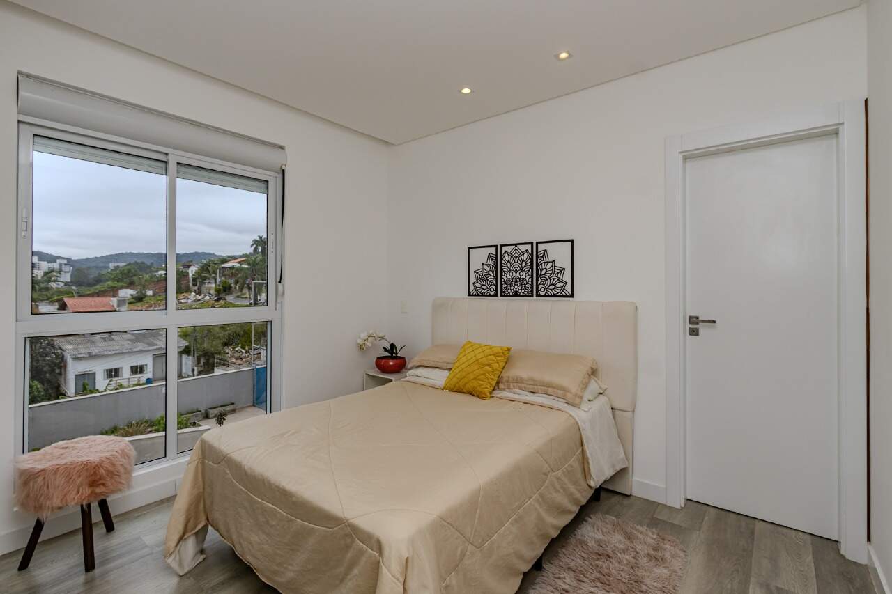 Apartamento para aluguel no Praia Brava: