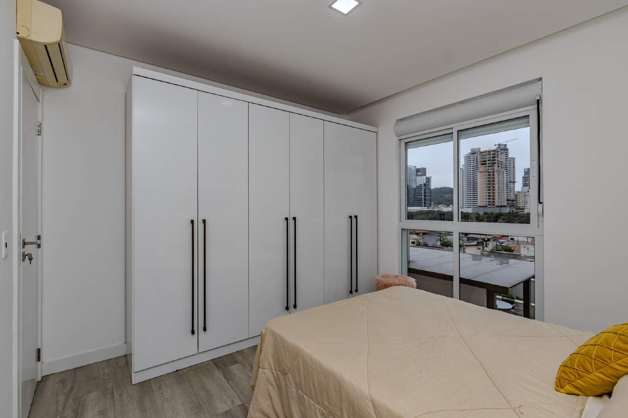 Apartamento para aluguel no Praia Brava: