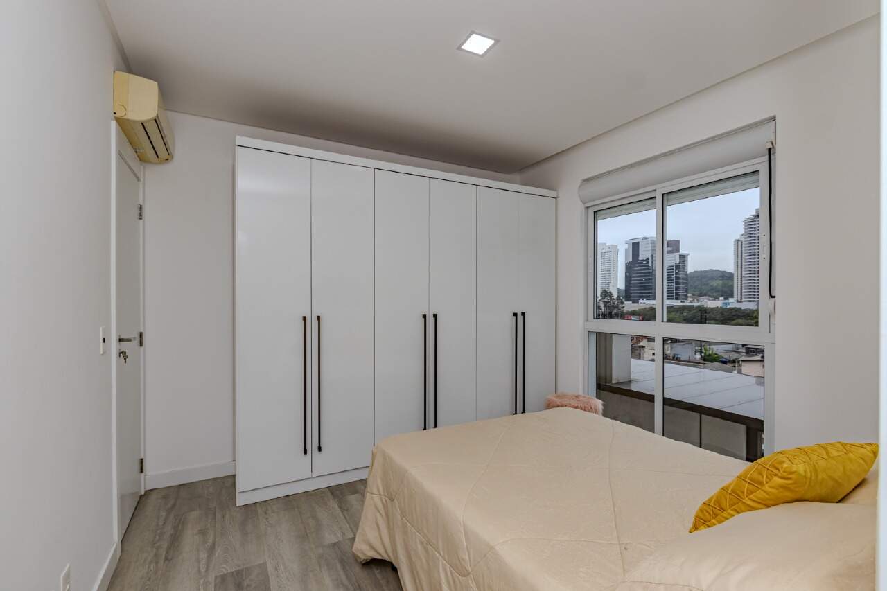 Apartamento para aluguel no Praia Brava: