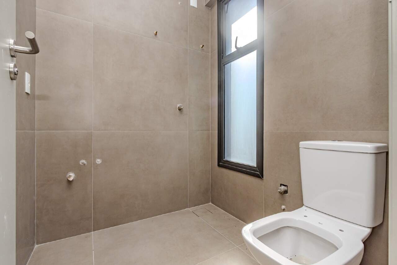 Apartamento à venda no Pioneiros: 