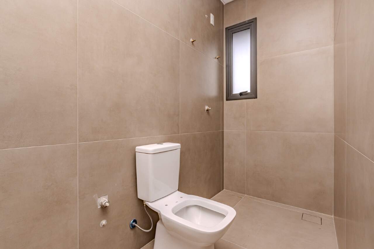 Apartamento à venda no Pioneiros: 