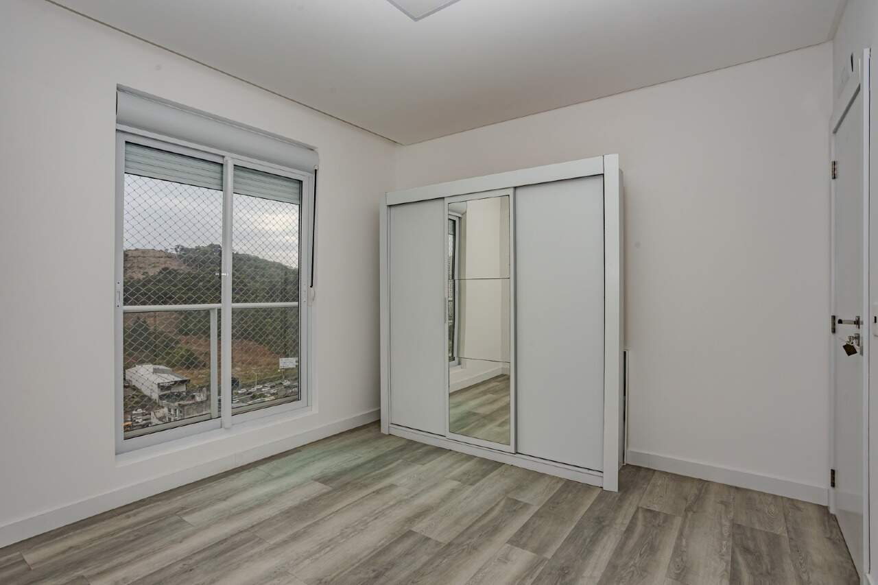 Apartamento para aluguel no Praia Brava: