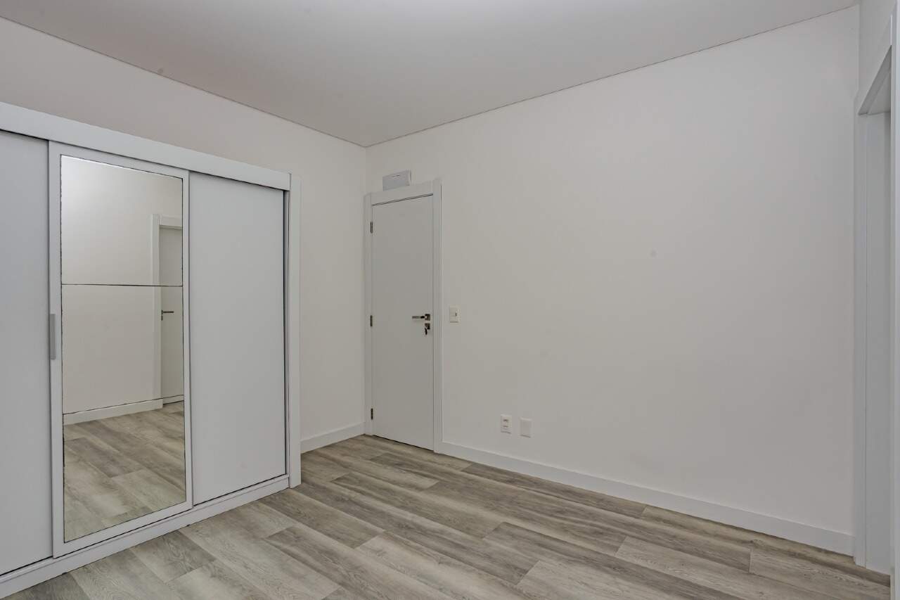 Apartamento para aluguel no Praia Brava: