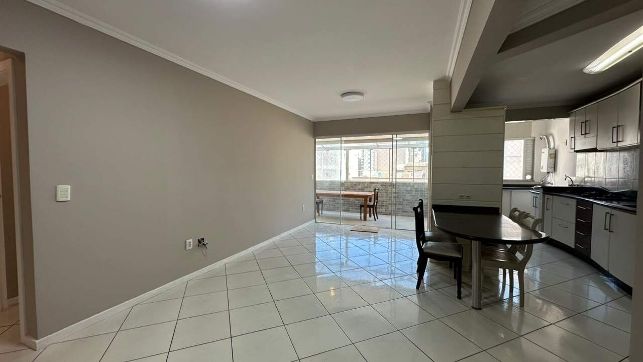 Apartamento para aluguel no Centro: 