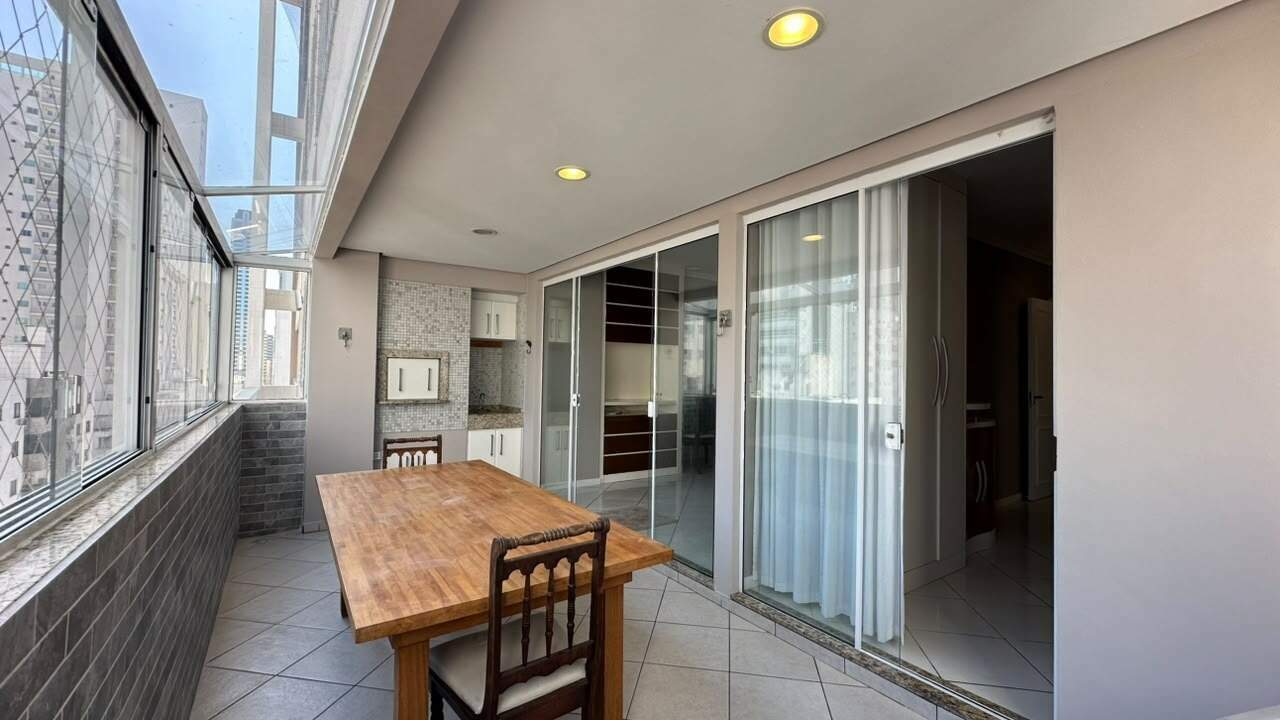 Apartamento para aluguel no Centro: 