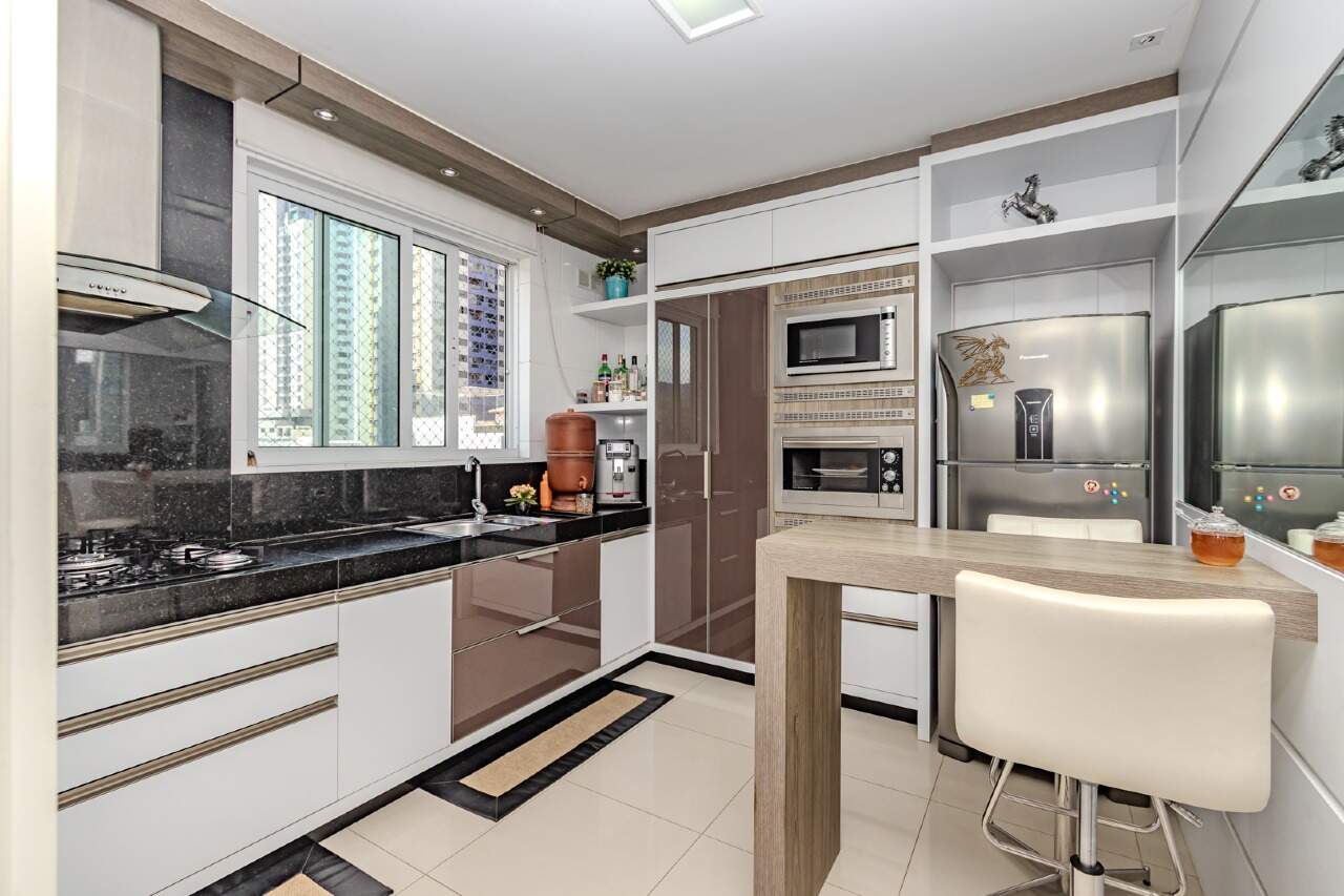 Apartamento diferenciado à venda no Centro: 