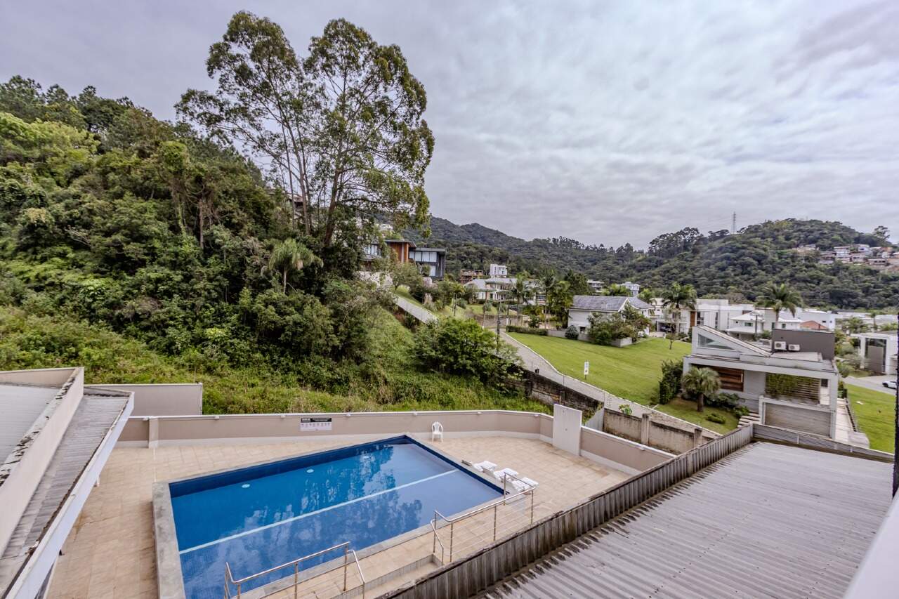 Apartamento para aluguel no Praia Brava: