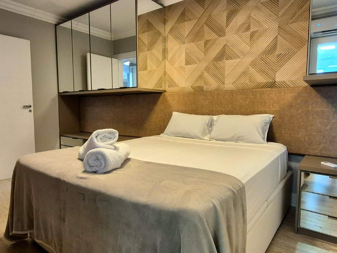 Apartamento diferenciado à venda no Pioneiros: 