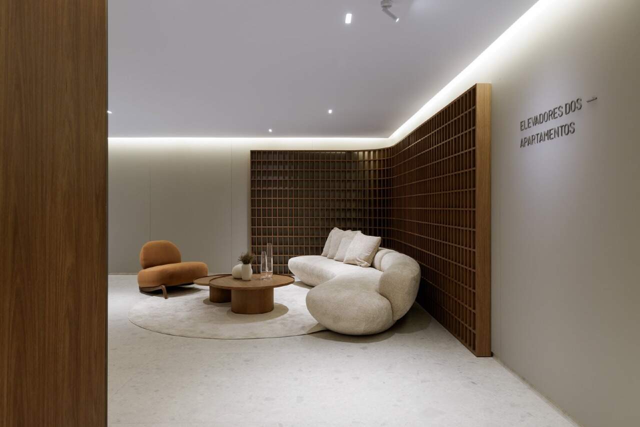 Apartamento à venda no Centro: Hall de entrada junto aos elevadores dos apartamentos