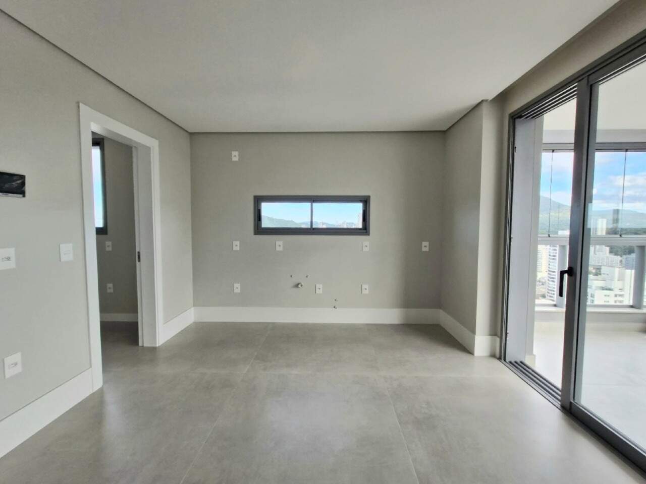 Apartamento à venda no Centro: Cozinha do apartamento final 2, ao lado da sacada