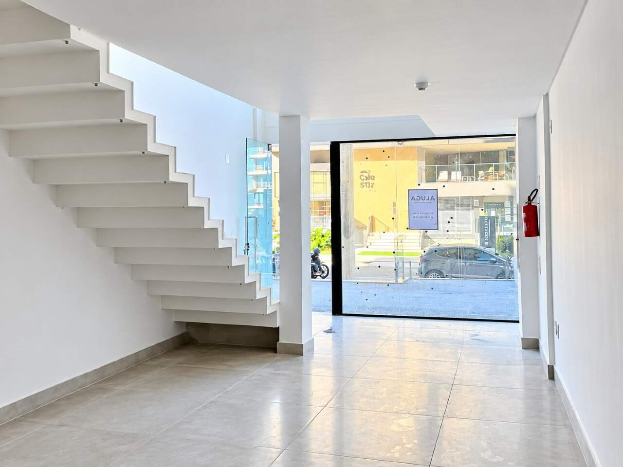 Sala Comercial para aluguel no Praia Brava: 