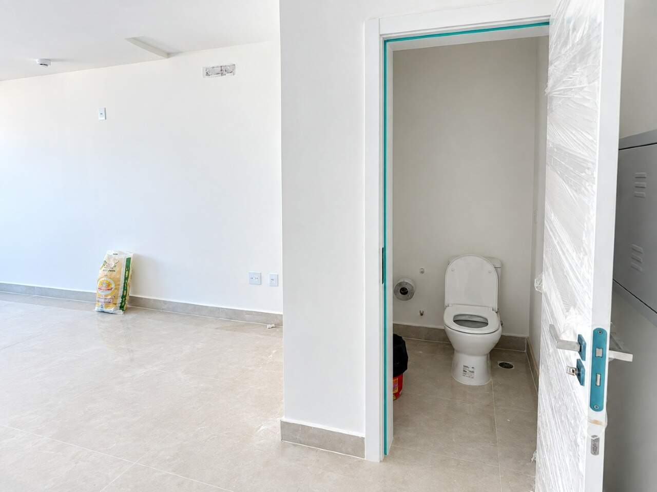 Sala Comercial para aluguel no Praia Brava: 
