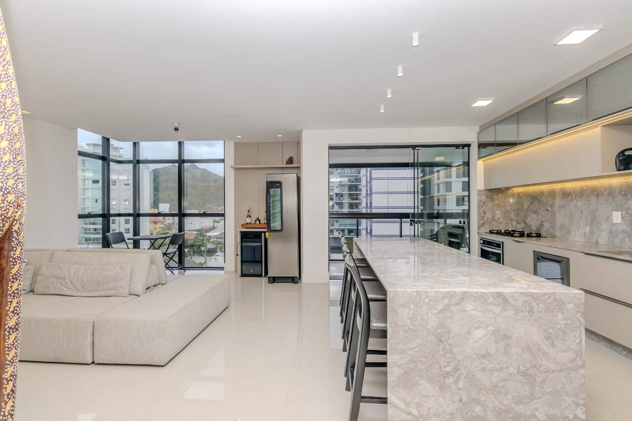Apartamento para aluguel no Praia Brava: 