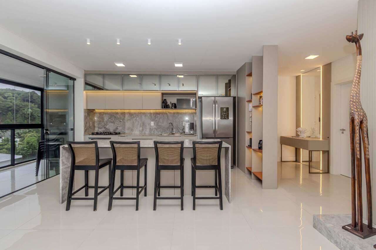 Apartamento para aluguel no Praia Brava: 