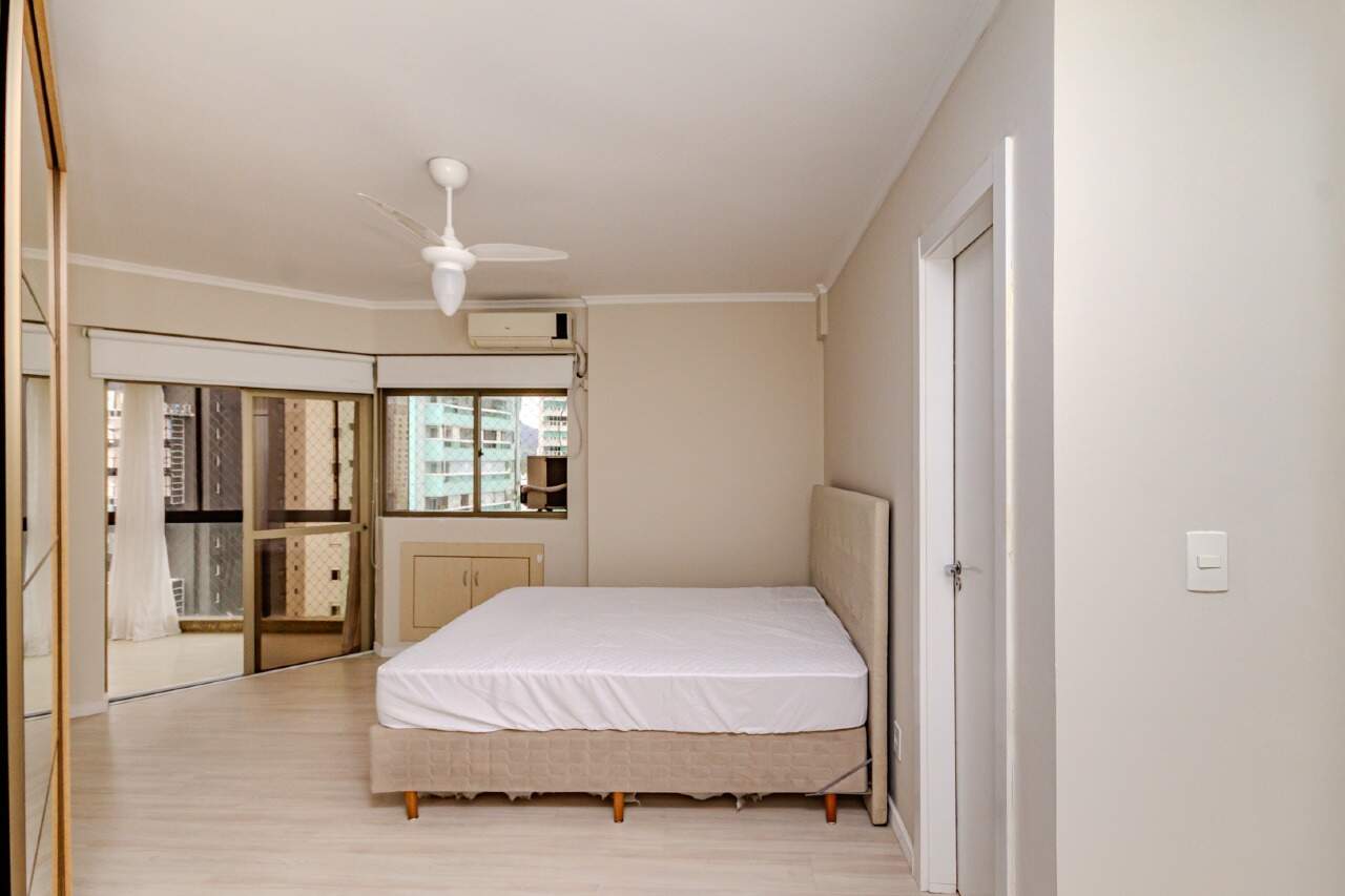 Apartamento para aluguel no Centro: 