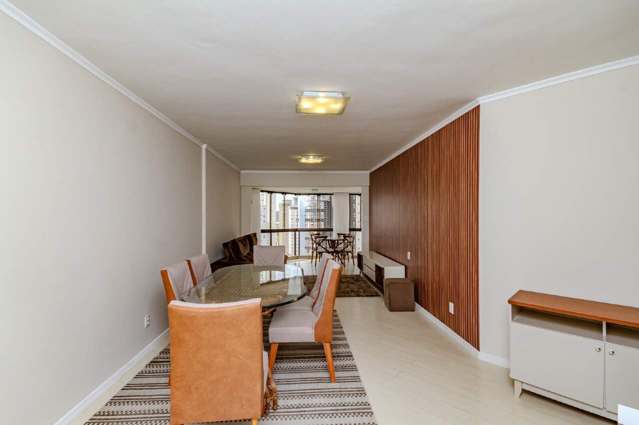 Apartamento para aluguel no Centro: 