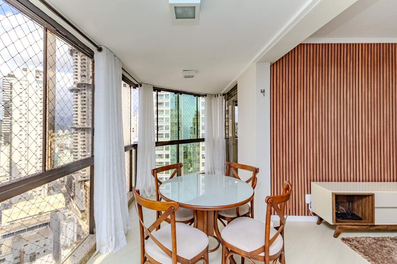 Apartamento para aluguel no Centro: 