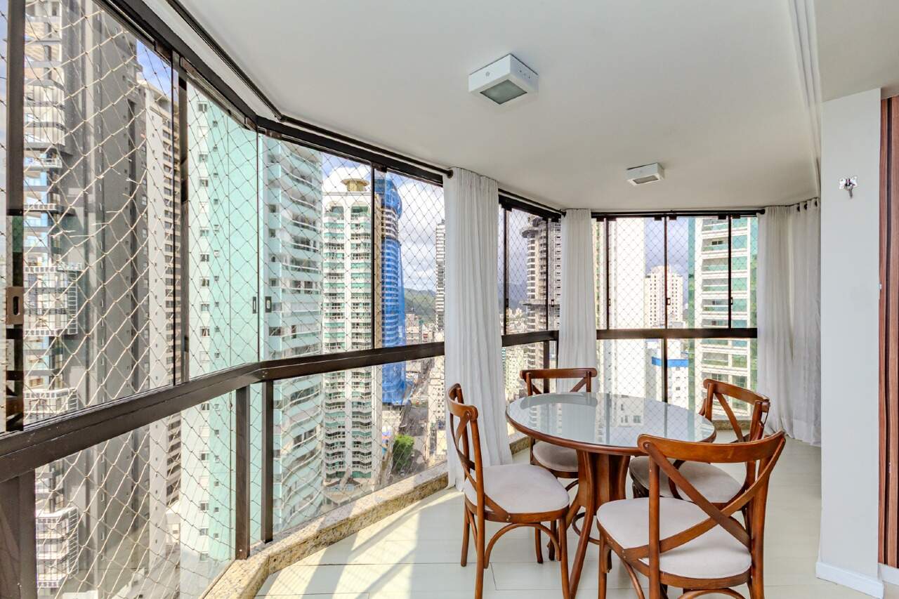 Apartamento para aluguel no Centro: 