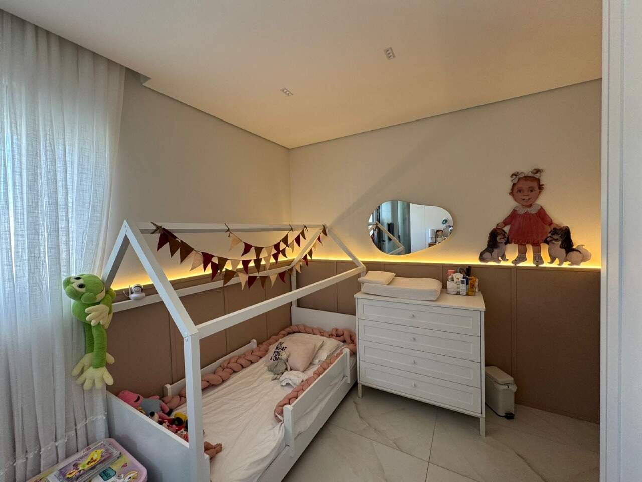 Apartamento à venda no Centro: Terceira suíte, decorada como quarto infantil