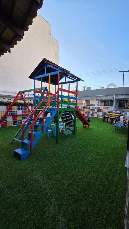Apartamento à venda no Fazenda: Playground com grama sintética
