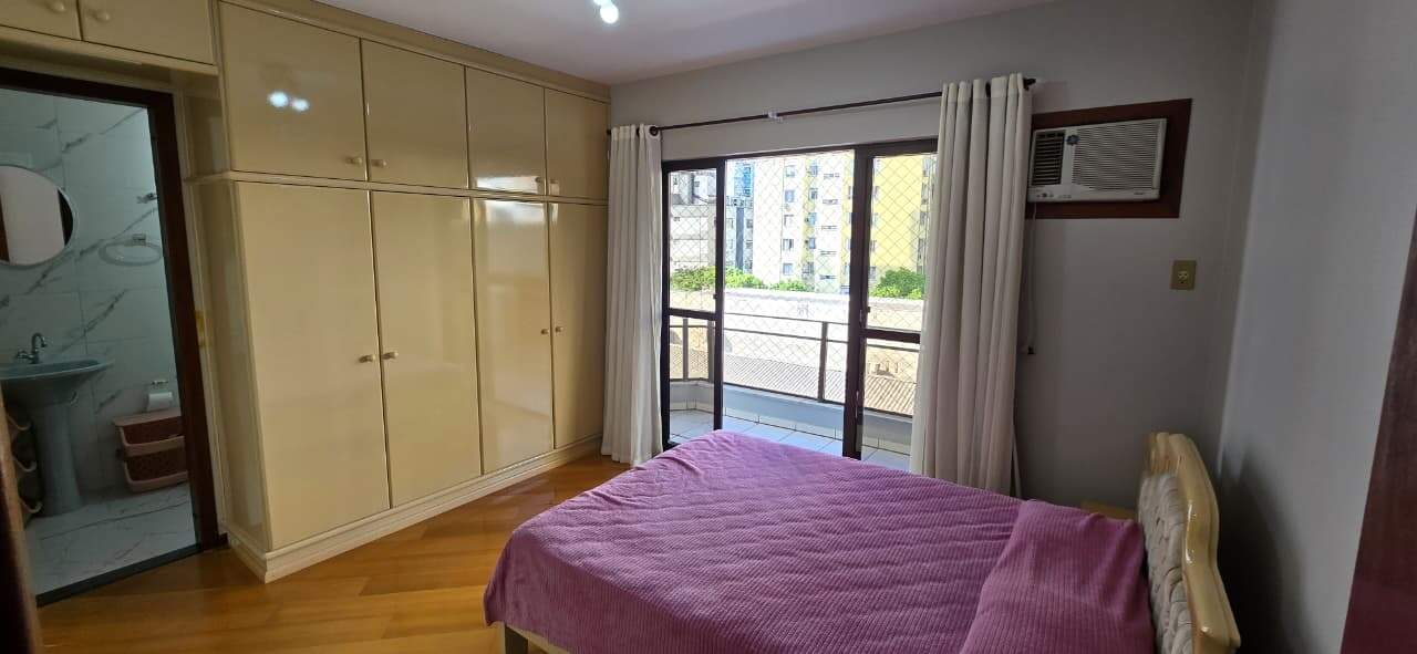 Apartamento à venda no Centro: Suíte do apartamento.