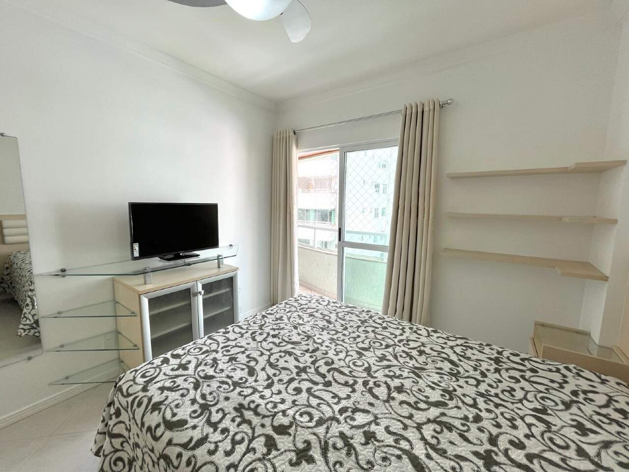 Apartamento à venda no Centro: Um dos dormitórios do apartamento.