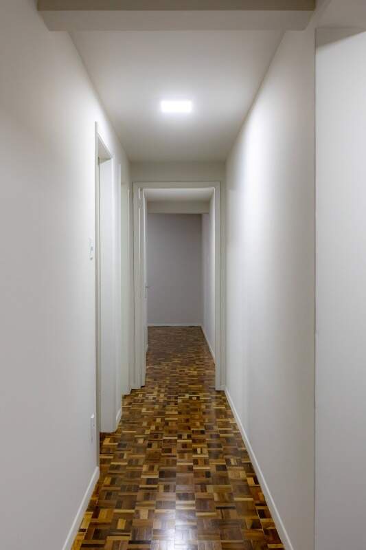 Apartamento à venda no Centro: Corredor de circulação