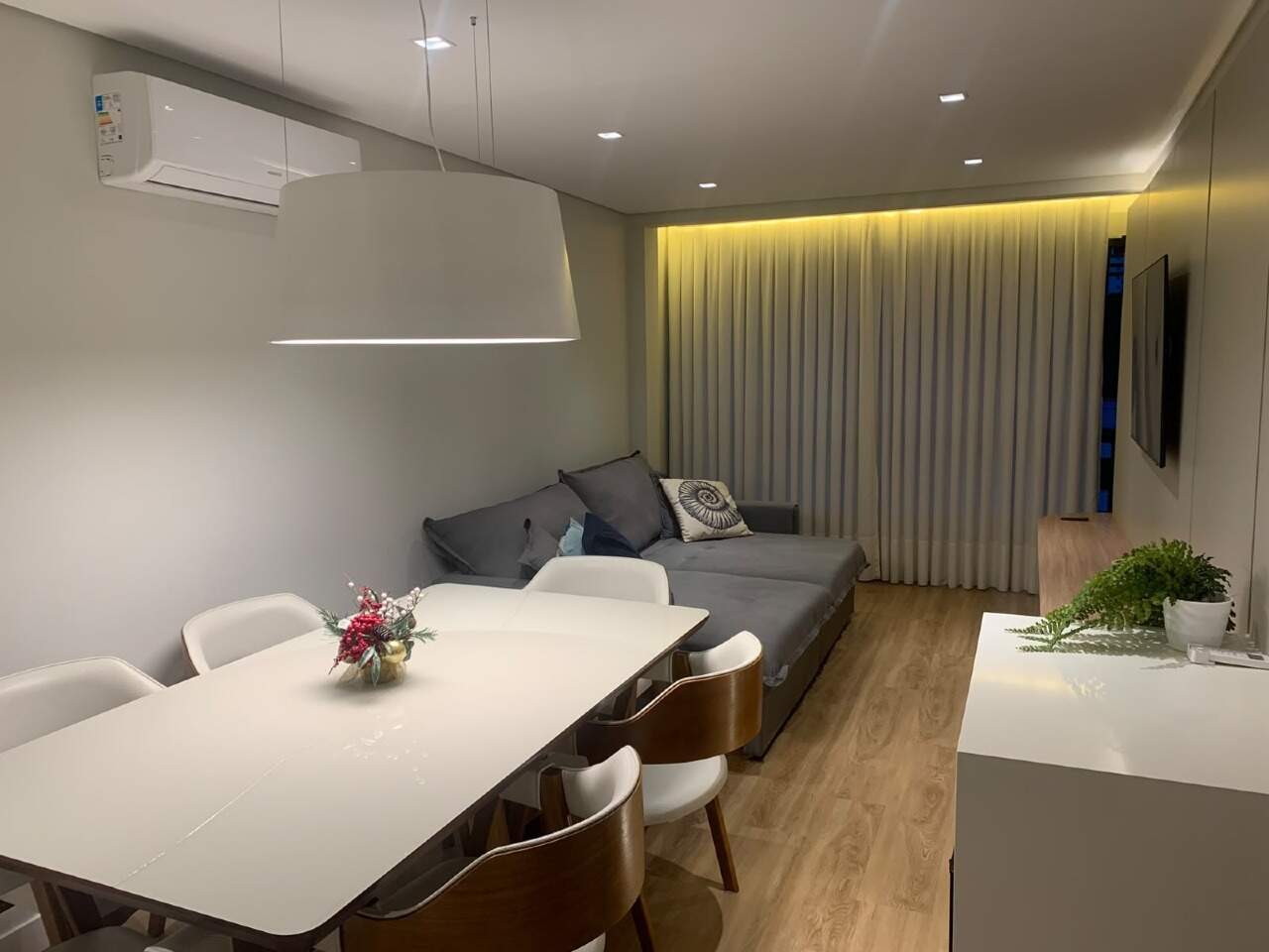 Apartamento à venda no Centro: Sala de jantar integrada ao living