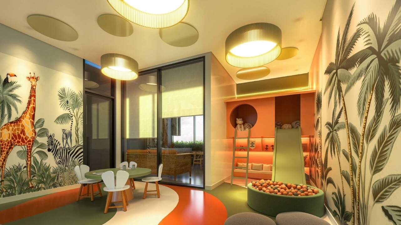 Apartamento à venda no Centro: Brinquedoteca com painel de girafas e zebras e piscina de bolinhas (imagem ilustrativa)