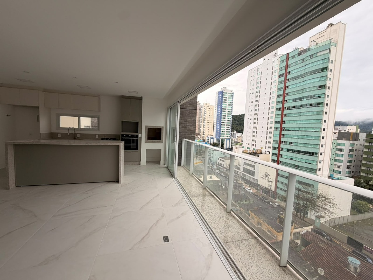Apartamento para aluguel no Centro: 