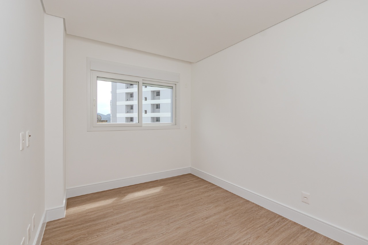 Apartamento à venda no Praia Brava: 