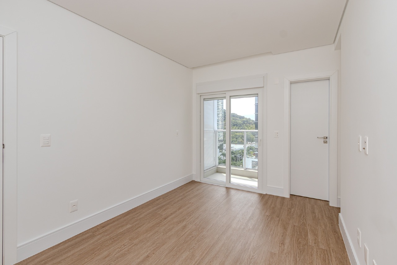 Apartamento à venda no Praia Brava: 