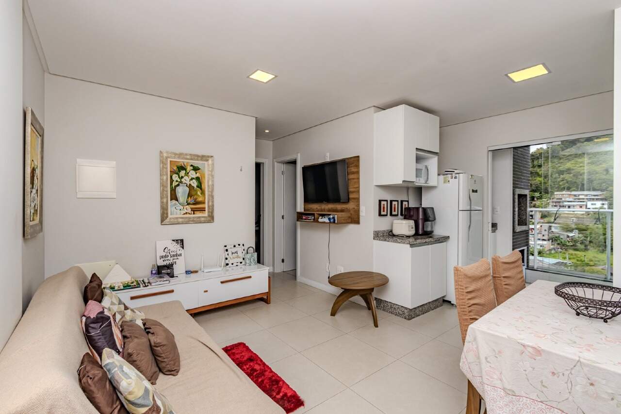 Apartamento à venda no Praia Brava: Sala de estar integrada à varanda