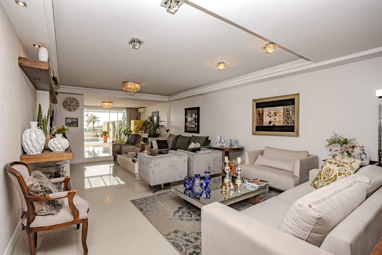 Apartamento diferenciado à venda no Centro: 