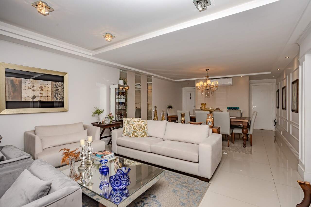Apartamento diferenciado à venda no Centro: 