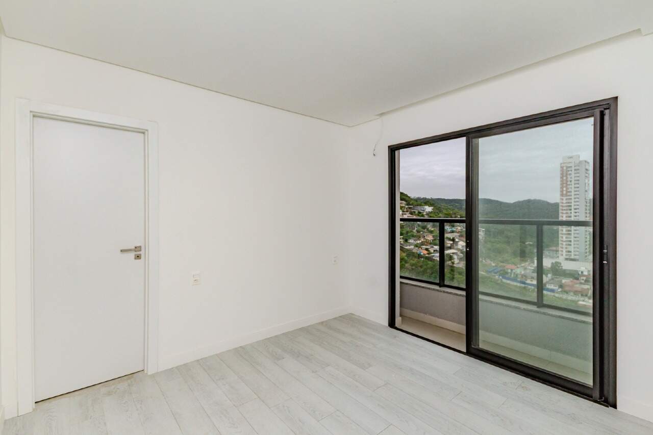 Apartamento à venda no Praia Brava: 
