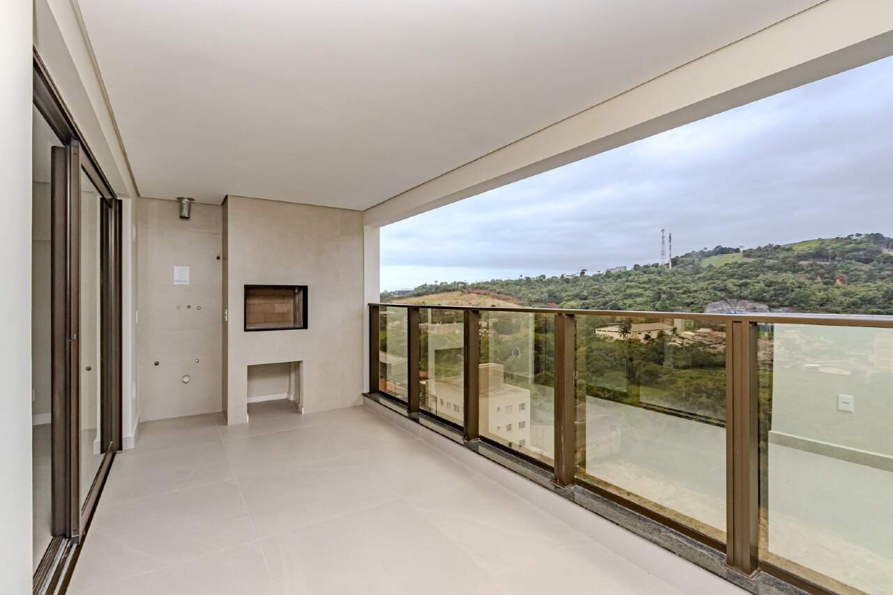 Apartamento à venda no Praia Brava: Varanda com churrasqueira e vista
