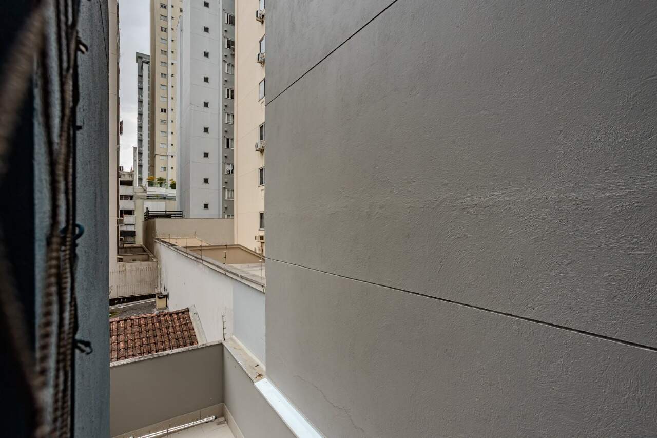 Apartamento à venda no Centro: Quarto solteiro com área para estudo