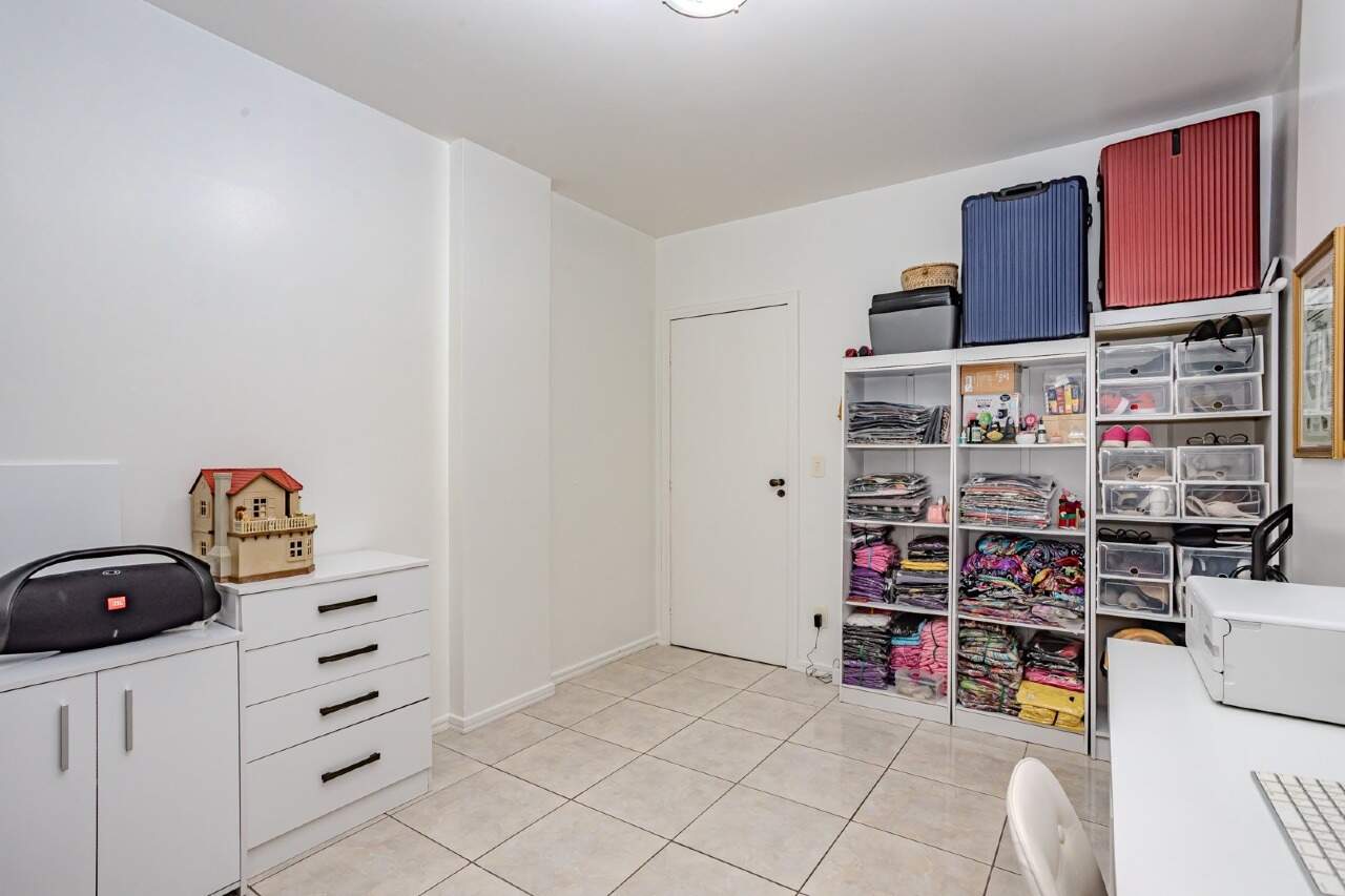 Apartamento à venda no Centro: Home office / escritório (outro ângulo)
